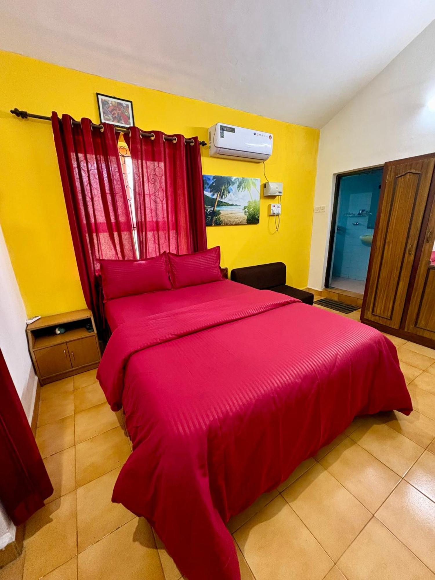 Jes Guest House Majorda Exterior photo