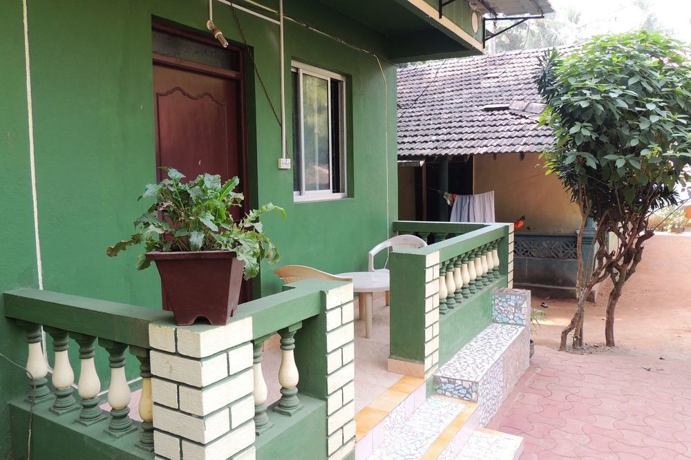 Jes Guest House Majorda Exterior photo