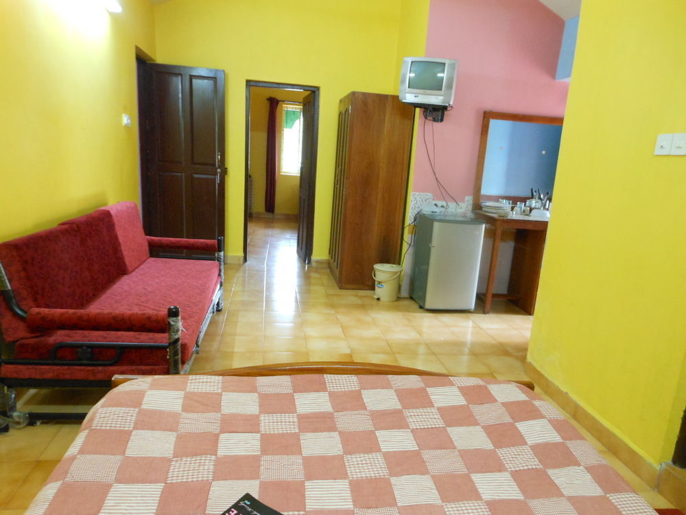 Jes Guest House Majorda Exterior photo