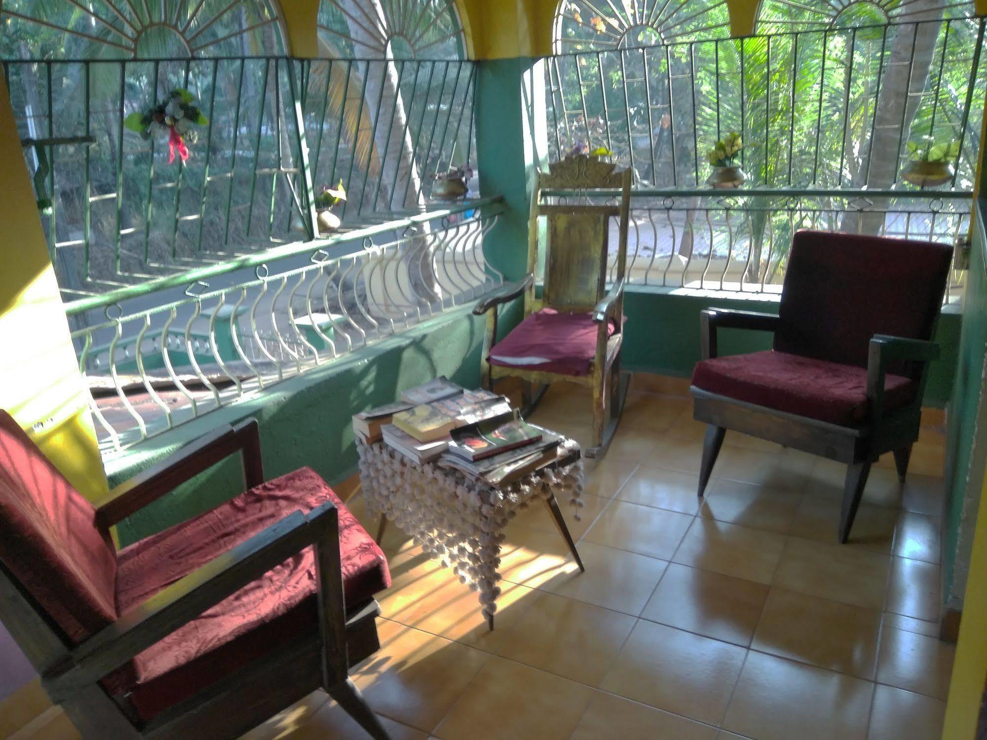 Jes Guest House Majorda Exterior photo