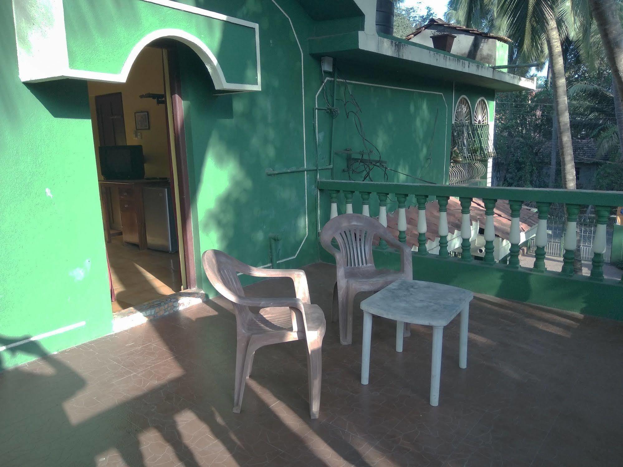 Jes Guest House Majorda Exterior photo