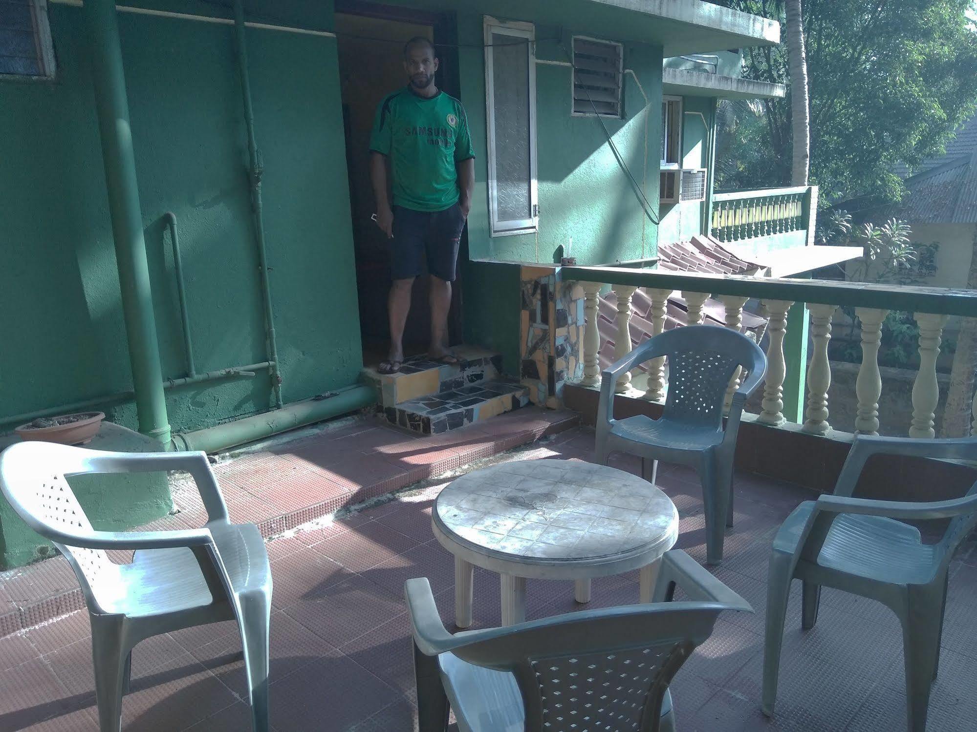 Jes Guest House Majorda Exterior photo